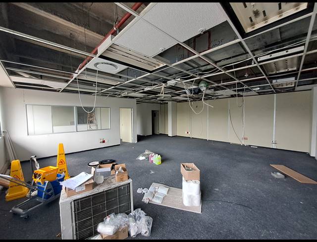 284M² OFFICE TO LET IN DUNKELD WEST